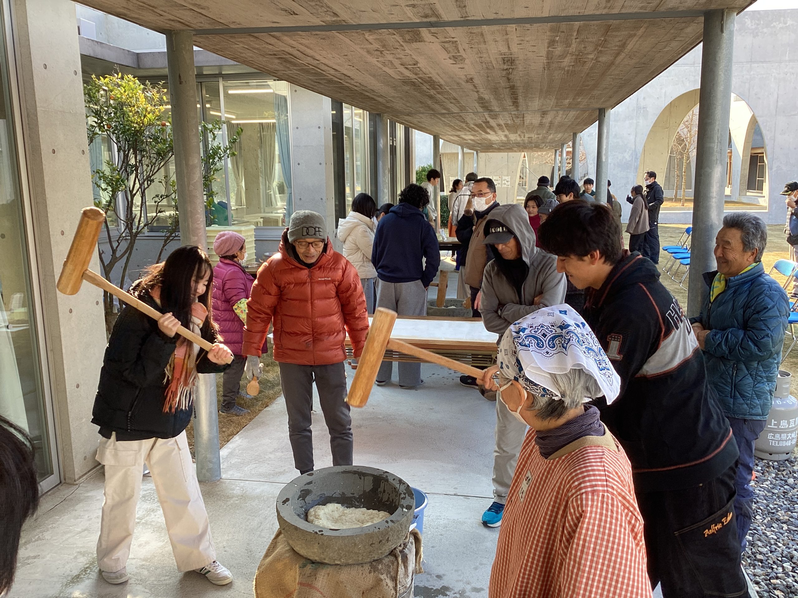G10「島親主催 餅つき体験」 | 広島県立広島叡智学園